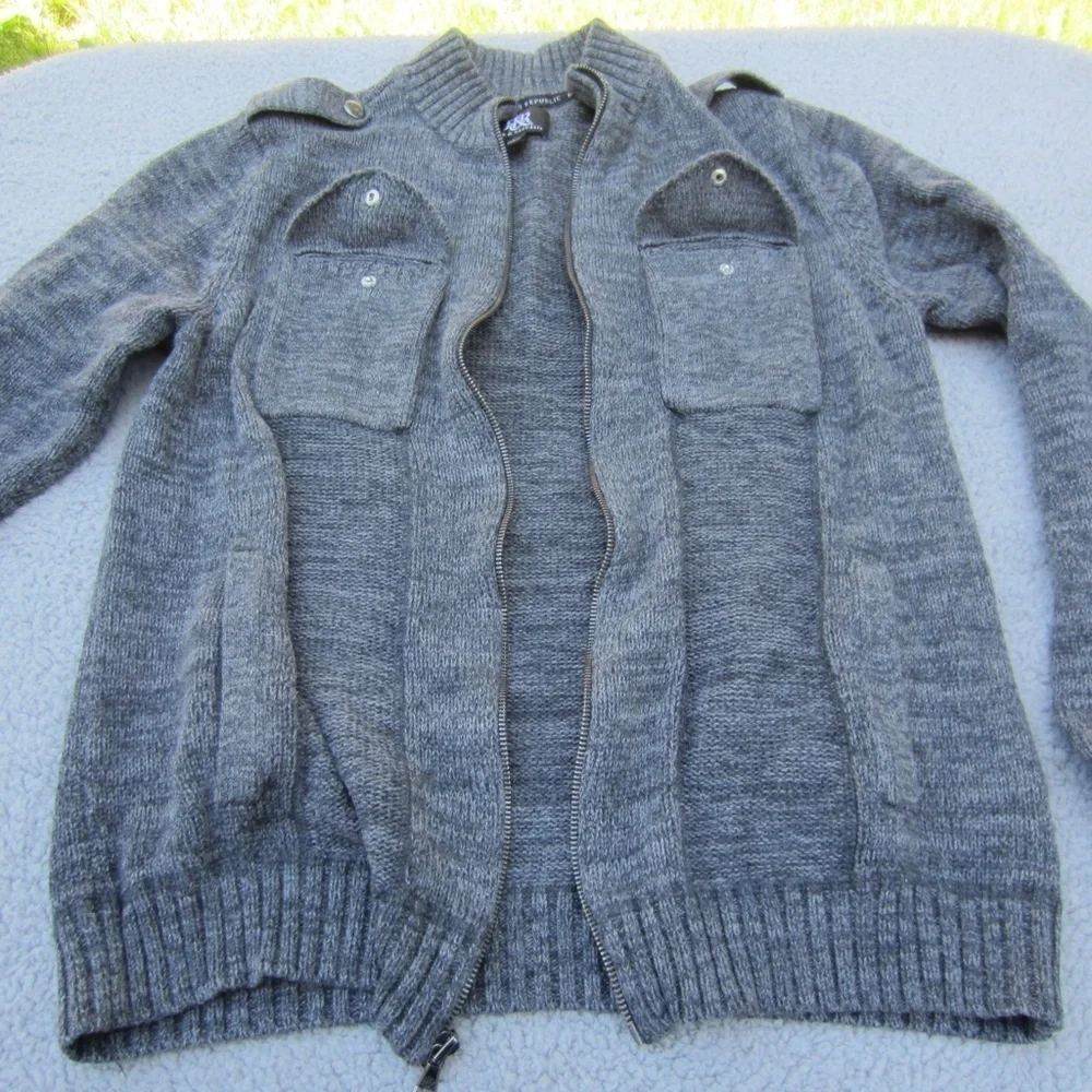 Rock & Republic Jacket Sweater Gray Long Sleeve Full Zip Men's‎ L Pockets Comfy